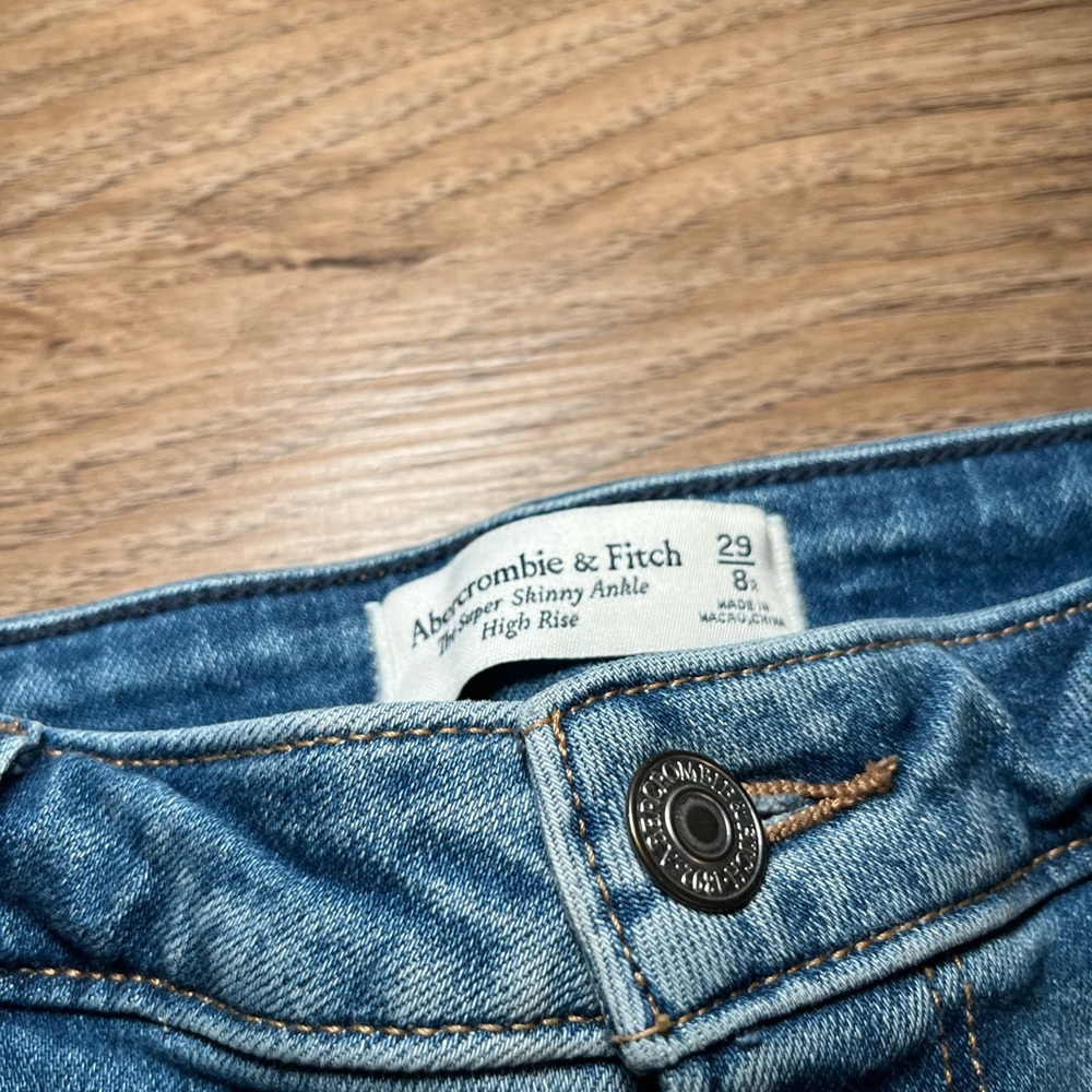 Abercrombie & Fitch Skinny High Rise Ankle Jeans
